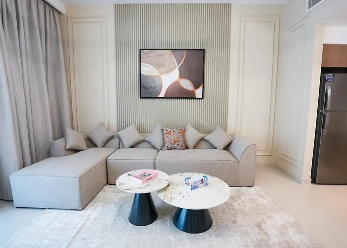 Like Home - 4304 Exquisite 2-Bedroom Home With Vibrant City And Creek Views