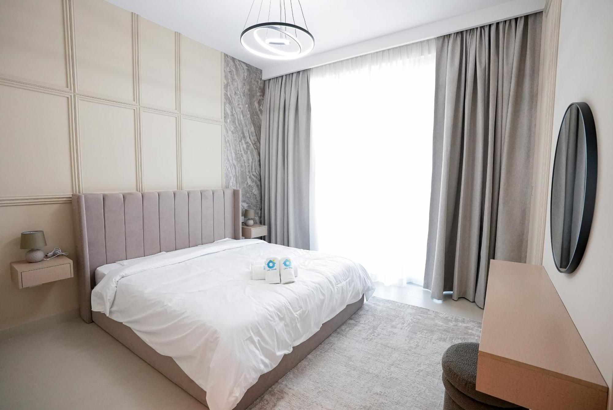 Like - 4304 Exquisite 2-bedroom With Vibrant And Creek Views * Dubai