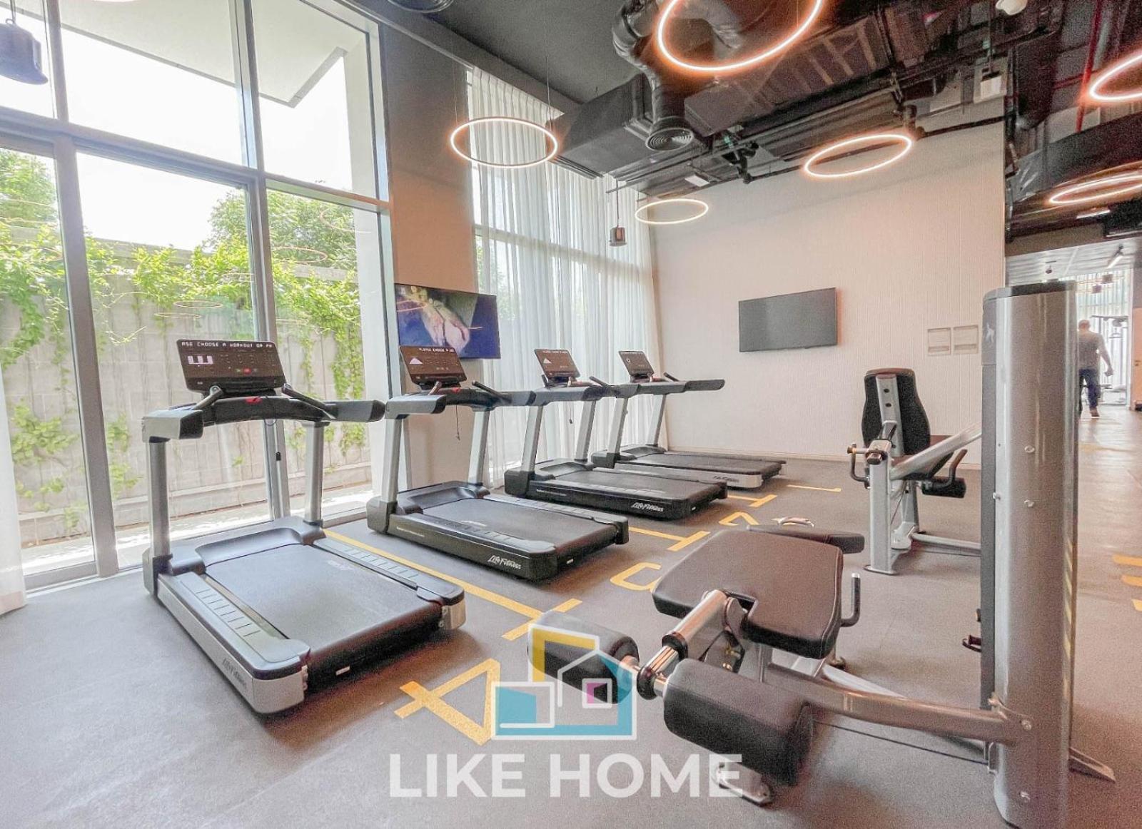 Apartment Like - 4304 Exquisite 2-bedroom With Vibrant And Creek Views